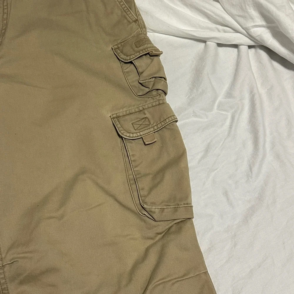 Eddie Bauer **please see